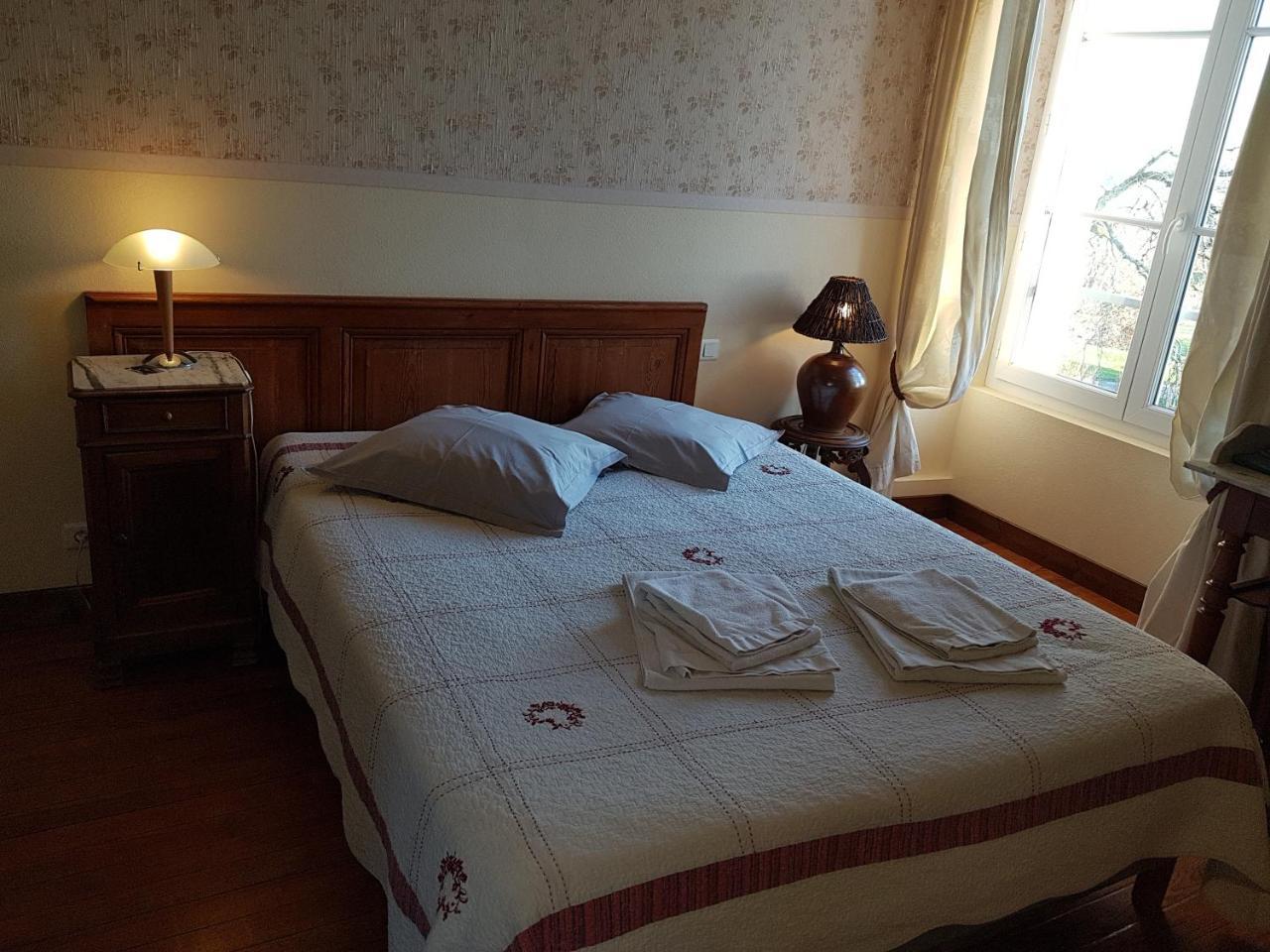 Golf De Teynac Bed & Breakfast Beychac-et-Caillau Exterior foto